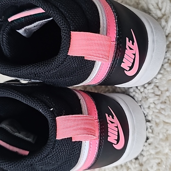 Nike Kids High Top Sneaker - Picture 6 of 12